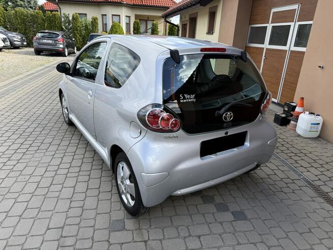Toyota Aygo 1,0 68KM  Klimatyzacja Orzech - zdjęcie 9