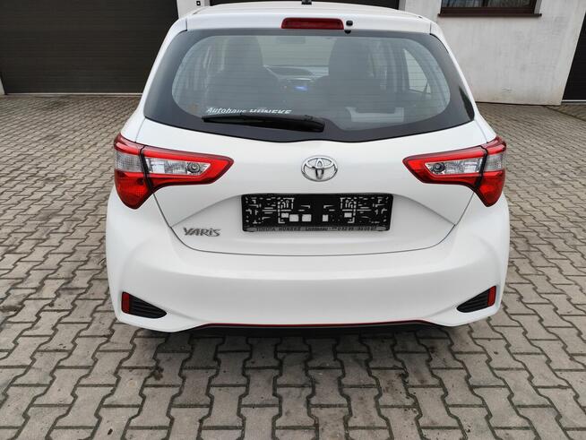 Toyota Yaris III 2020r Lublin - zdjęcie 10