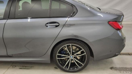 BMW 330 d xDrive M Sport sport-aut Grójec - zdjęcie 9