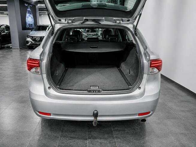 Toyota Avensis Sadlno - zdjęcie 5