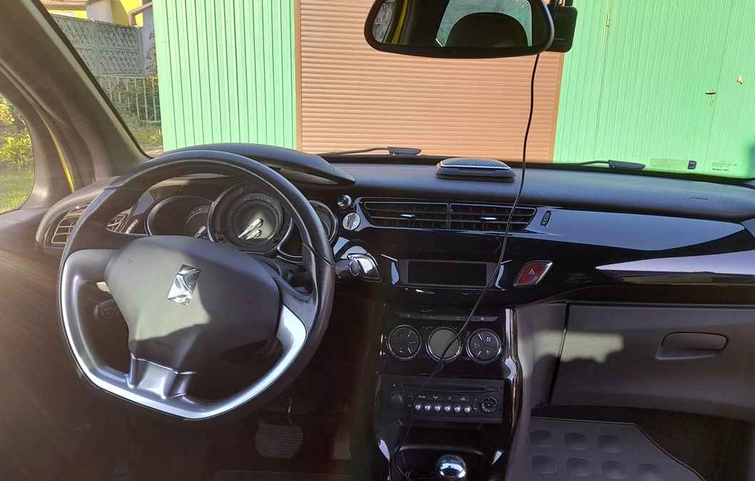 Sprzedam: Citroën DS3 1.6 VTi SoChic – idealny towarzysz dla Ciebie! Krosin - zdjęcie 11