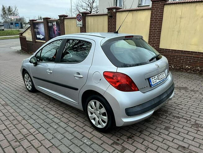 Peugeot 207 1.4 benzyna niski przebieg klimatyzacja Słupsk - zdjęcie 5