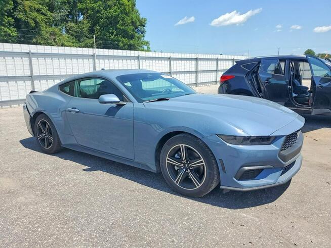 FORD MUSTANG / 2.3 Wrocław - zdjęcie 3