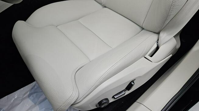 Volvo XC 60 Plus Bright aut ! Z Polskiego Salonu ! Faktura VAT ! Warszawa - zdjęcie 12