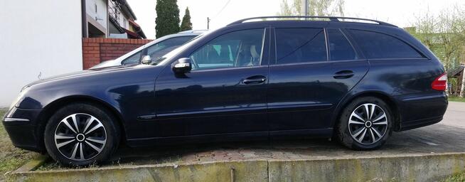 Mercedes E klasa kombi W211 granatowy Leszno - zdjęcie 2