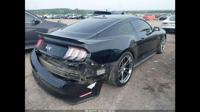 Ford Mustang GT PREMIUM / 5.0 V8 / niski przebieg Wrocław - zdjęcie 4