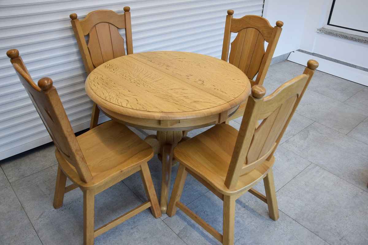 stół rozkładany i 4 krzesła - komplet z drewna dębowego - jak nowy Olsztyn - zdjęcie 1