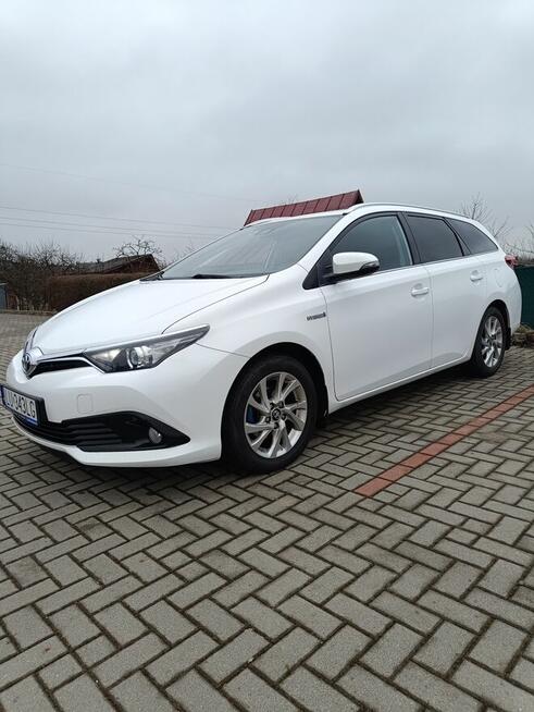 Toyota Auris 1.8 Premium hybryd +CNG 2018 kombi Lublin - zdjęcie 2