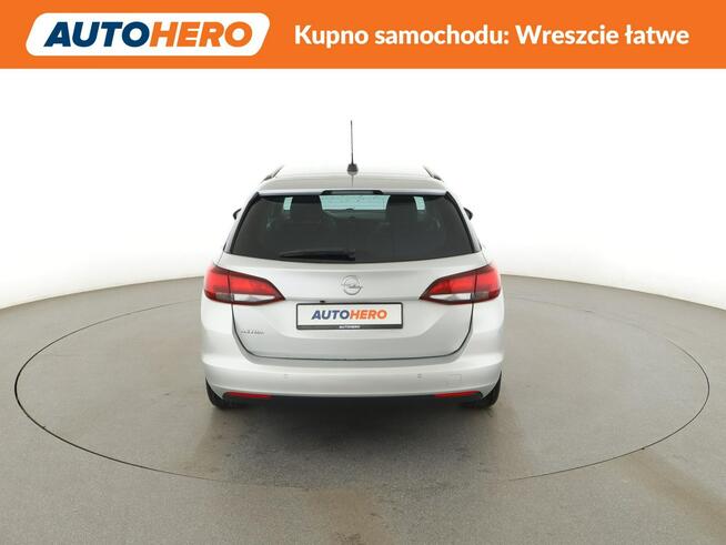 Opel Astra led manual niski przebieg klimatronik pdc grzane fotele Warszawa - zdjęcie 6