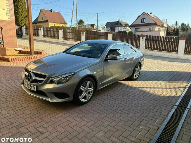 Mercedes E 250 Kraków - zdjęcie 4