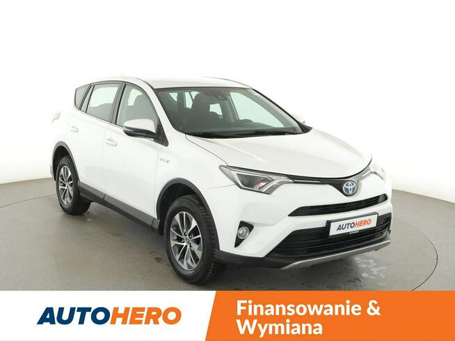 Toyota RAV-4 HEV klima auto kamera i czujniki parkowania hak Warszawa - zdjęcie 10