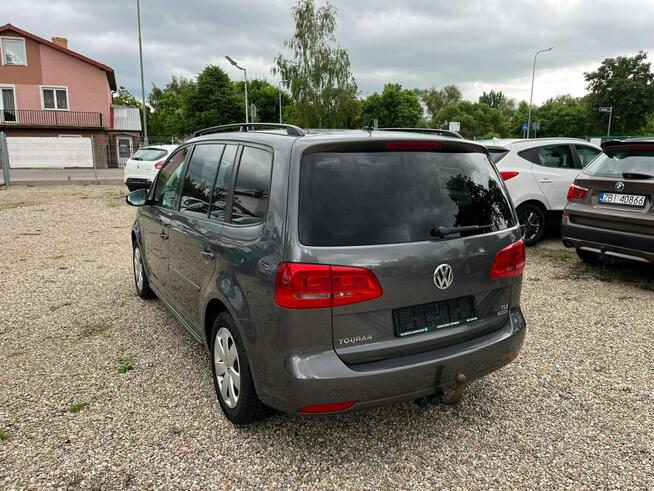 Volkswagen Touran 1,6 Diesel 105KM ładny zadbany samochód Białogard - zdjęcie 9