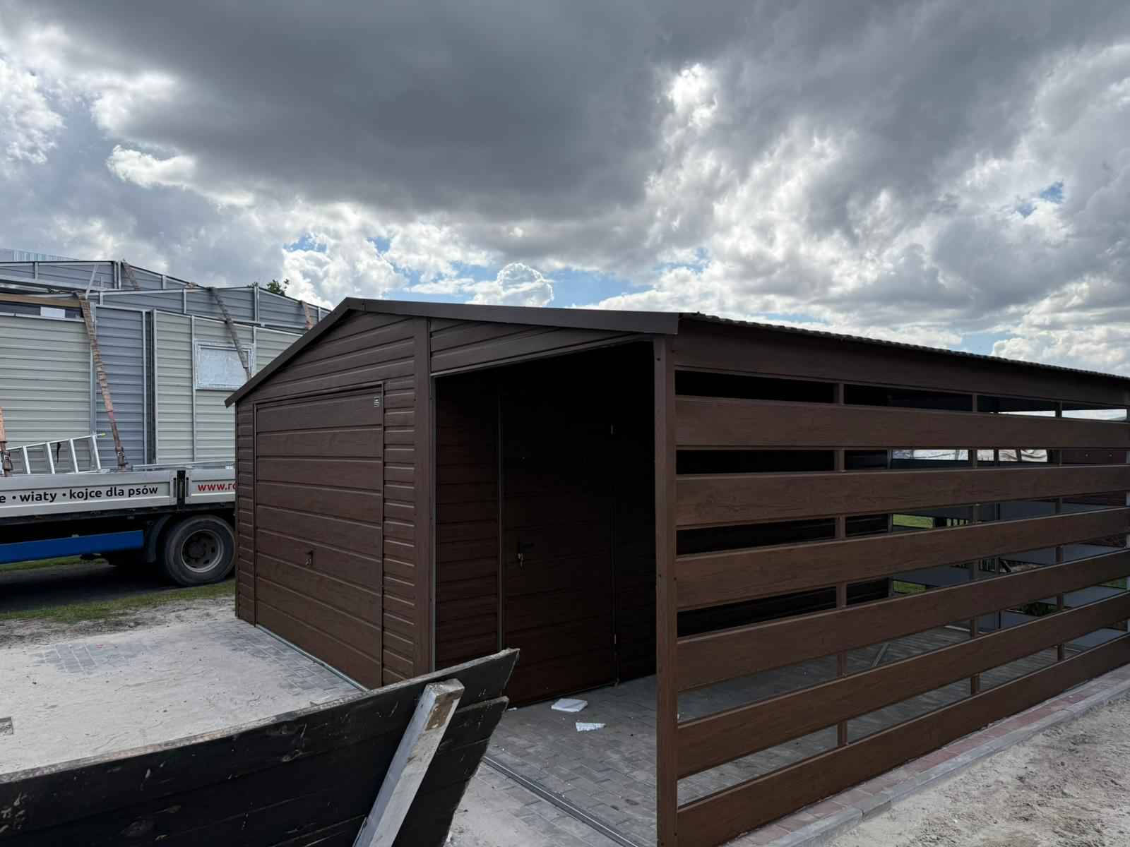 Garaż blaszany Ciemny Orzech 6×5 Dwuspadowy + Wiata Panelowa PREMIUM Radom - zdjęcie 3