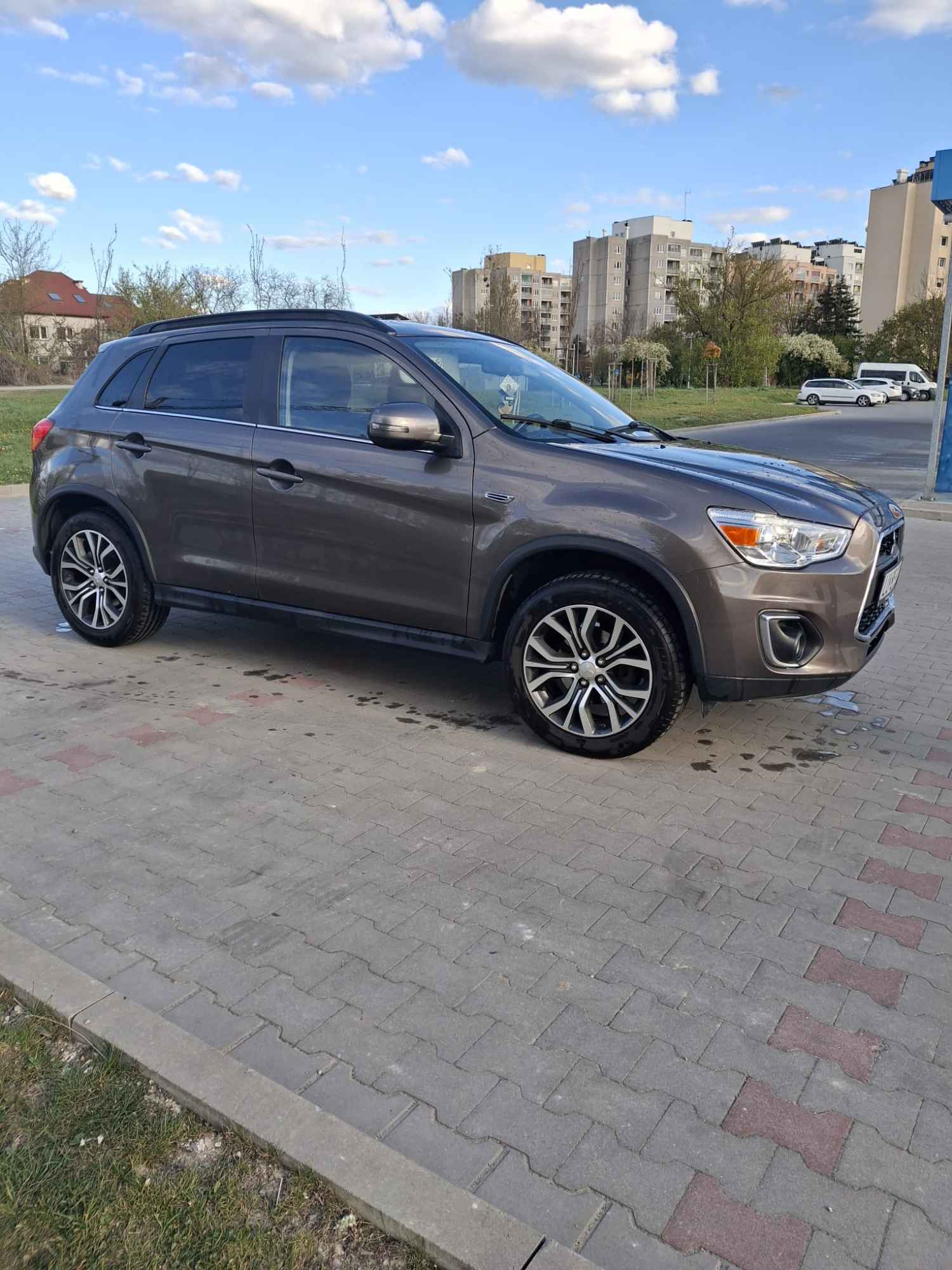 Sprzedam Mitsubishi ASX 1.6 benzyna 116 KM  2016r Zamość - zdjęcie 8