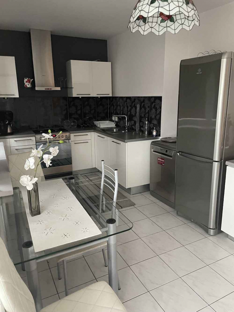 3pok, 75met, Okolice Dolnobrzeskiej M. PARKINGOWE (Wrocław) Fabryczna - zdjęcie 1