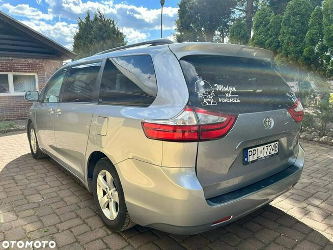 Toyota Sienna Gizałki - zdjęcie 3
