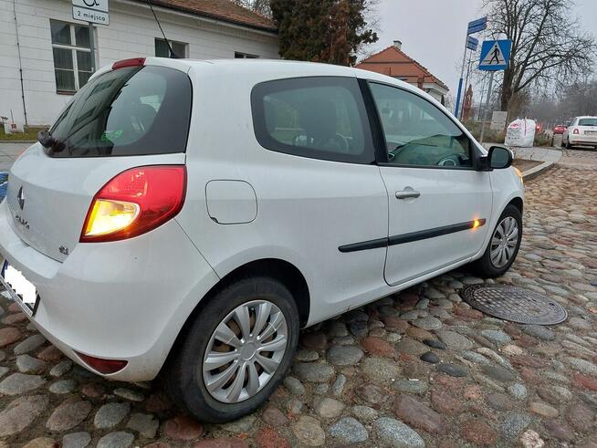 Renault Clio III 2011 Warszawa - zdjęcie 2