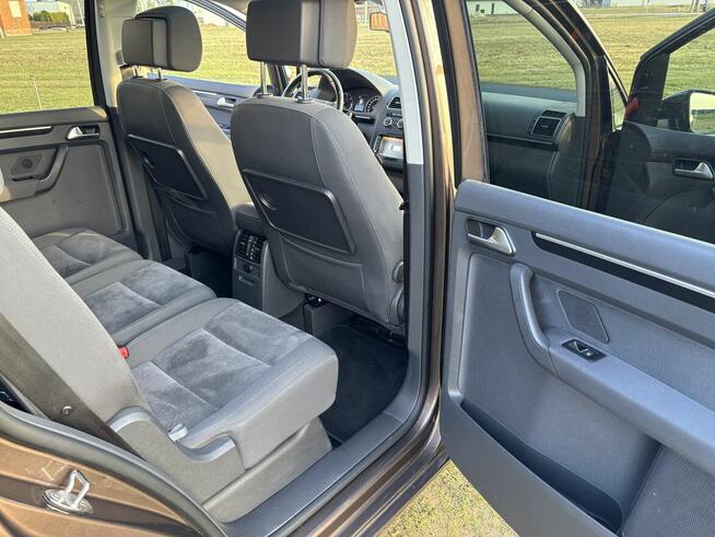 Zadbany VW Touran szuka nowego właściciela Rusiec - zdjęcie 8