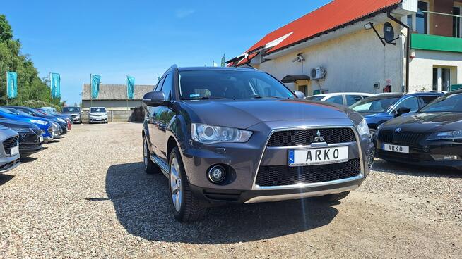 Mitsubishi Outlander AWD, ksenony, PDC Zieleniewo - zdjęcie 1