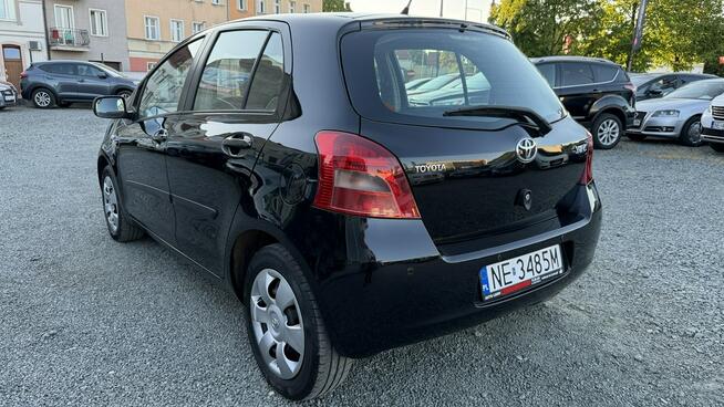 Toyota Yaris 1.3 Benzyna Zarejestrowany Ubezpieczony Elbląg - zdjęcie 10