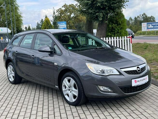 Opel Astra *Benzyna*Kombi*Niski przebieg* Zduńska Wola - zdjęcie 9