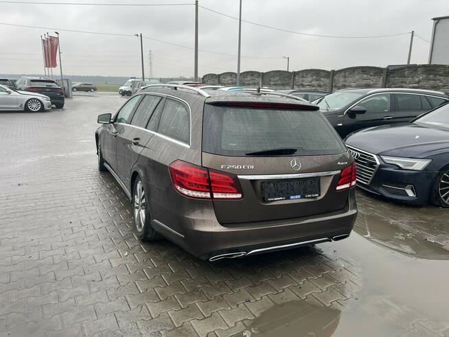 Mercedes E 250 4Matic Automat Elegance Gliwice - zdjęcie 3