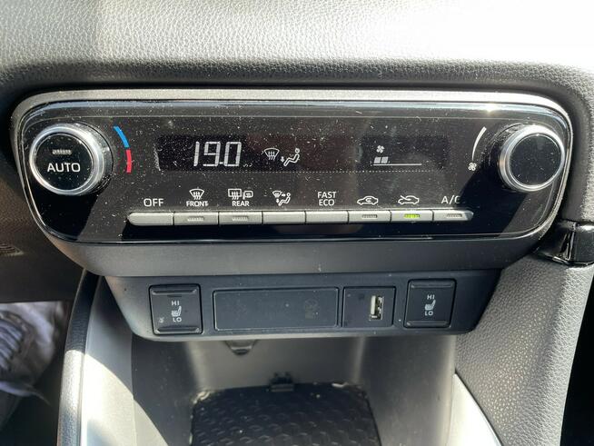 Toyota Yaris Hybrid 1.5 Active Salon PL 2023 FV 23% Syców - zdjęcie 12