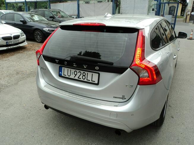 sprzedam ładne VOLVO V60 1.6 B 150KM STAN WZOROWY POLECAM Lublin - zdjęcie 6