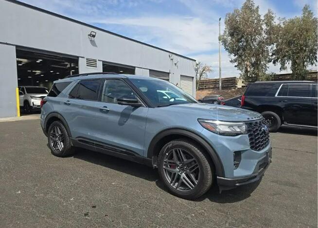 Ford Explorer Wersja ST / AWD / Benzyna / niski przebieg Cieszyn - zdjęcie 1