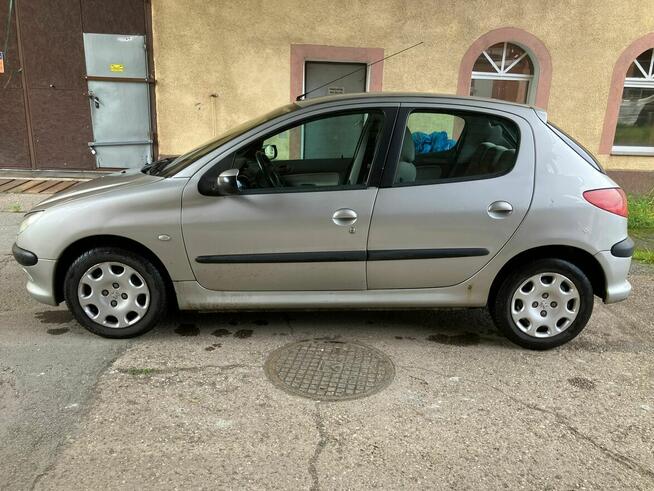 Syndyk sprzeda Peugeot 206XT 1.4 2004 benzyna Wałbrzych - zdjęcie 2