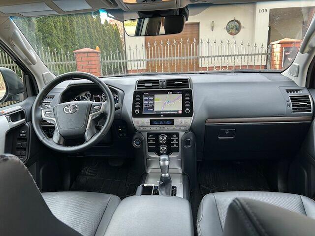 Toyota Land Cruiser LC 2.8 D-4D Invincible bezwypadkowa srew Inowrocław - zdjęcie 5