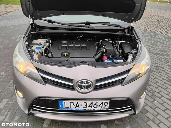 Toyota Verso 1.8 Benzyna, Premium 2015r, 111550km. PANORAMA Parczew - zdjęcie 6