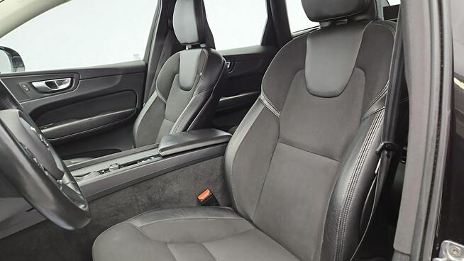 Volvo XC 60 D4 Momentum Pro aut ! Z Polskiego Salonu ! Faktura VAT ! Warszawa - zdjęcie 11