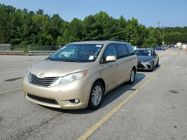 Toyota Sienna XLE 3.5 295 km Katowice - zdjęcie 1