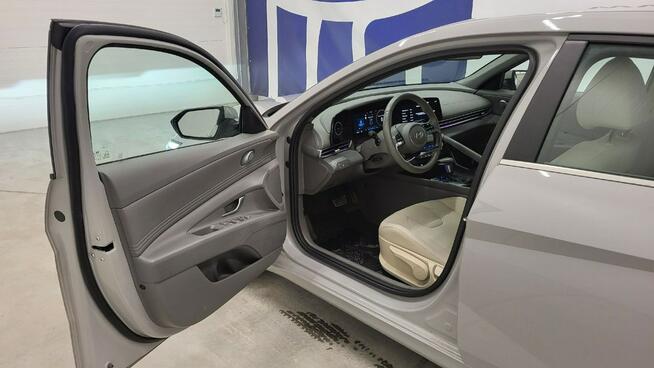 Hyundai Elantra 1.6 Smart CVT Grójec - zdjęcie 11