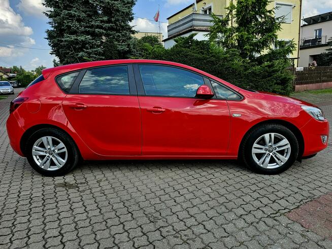 Opel Astra J 1.6 BENZYNA * Ognista czerwień *  sprowadzony Grudziądz - zdjęcie 8