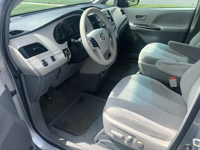 Toyota Sienna LE 3.5 295 km automat Katowice - zdjęcie 8