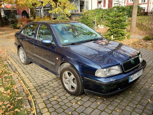 Syndyk sprzeda samochód Skoda Octavia 1.6 MR`97 Warszawa - zdjęcie 1