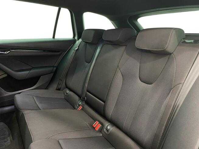 Skoda Octavia 2.0 TDI Ambition DSG Kombi Warszawa - zdjęcie 12