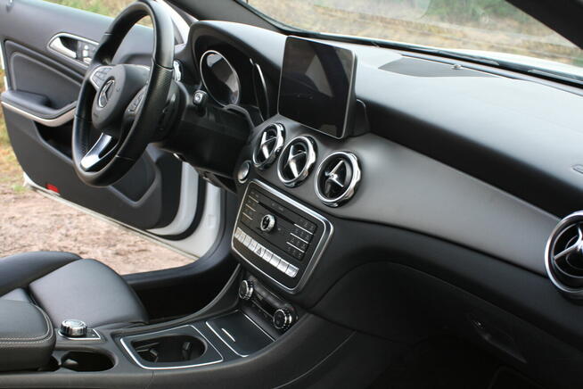 Mercedes GLA 250 4Matic Słupsk - zdjęcie 11