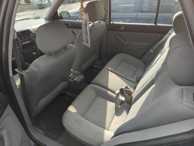 Volkswagen Golf 4 1.4 75KM 2002r Wrocław - zdjęcie 9