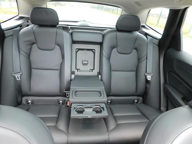 Volvo XC 60 z Gwarancją Panorama Dach Skóra Kamera Żyrardów - zdjęcie 12
