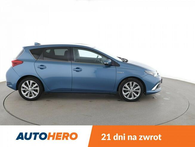 Toyota Auris hybryda panorama navi kamera grzane fotele ACC Warszawa - zdjęcie 8