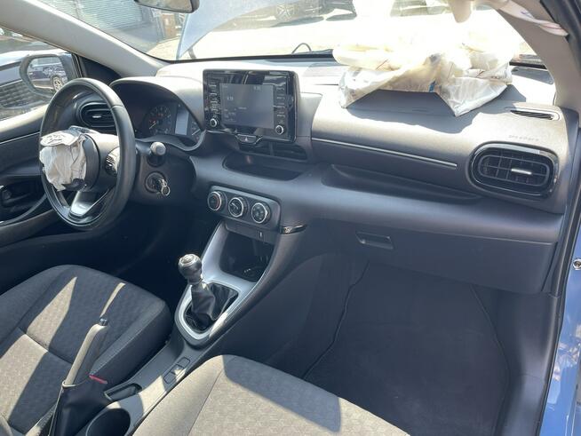 Toyota Yaris Salon PL Kamera Aktywny tempomat Gliwice - zdjęcie 11