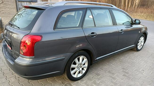 Toyota Avensis 1.8 Executive , Xenon , Navi , 8-kół ... Stare Budy - zdjęcie 8