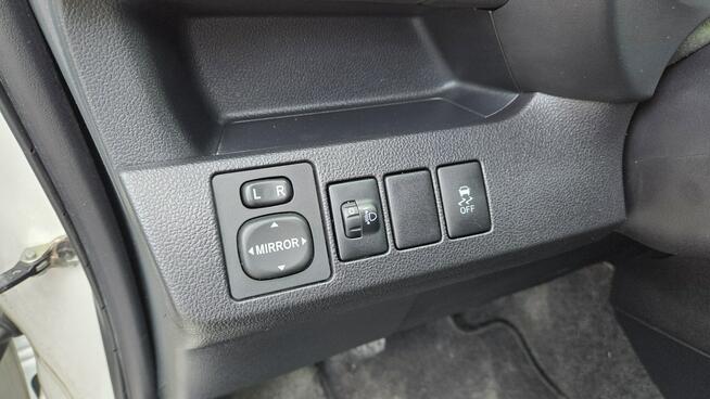 Toyota Verso S 1.3 Vvti 101KM Kamera Klima Serwis Zero Rdzy Otwock Mały - zdjęcie 11