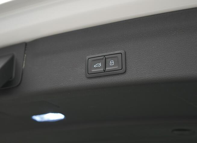 Audi A6 40 TDI 204KM Sline Matrix LED ACC Kamera 360 Head-Up Kielce - zdjęcie 10