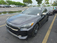 Kia Stinger Najwyższa wersja wyposażenia GT2 / niski przebieg