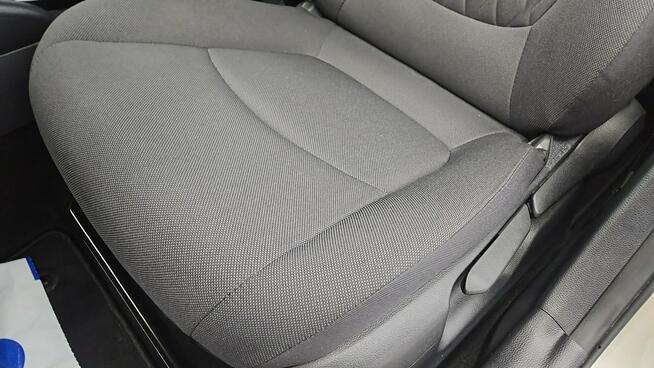 Toyota Corolla 1.5 Comfort ! Z Polskiego Salonu ! Faktura Vat ! Warszawa - zdjęcie 12