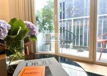 Ścisłe Centrum Bracka 38,50m2. Kamienica!2 pokoje Do zamieszkania